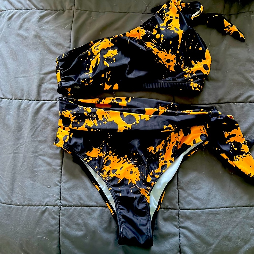 One shoulder high waisted bikini set.